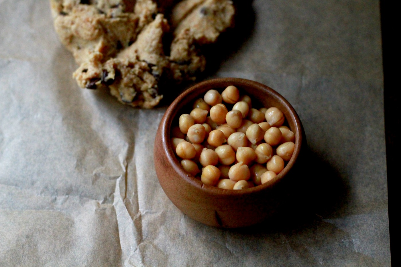 no-bake almond butter chickpea energy bites