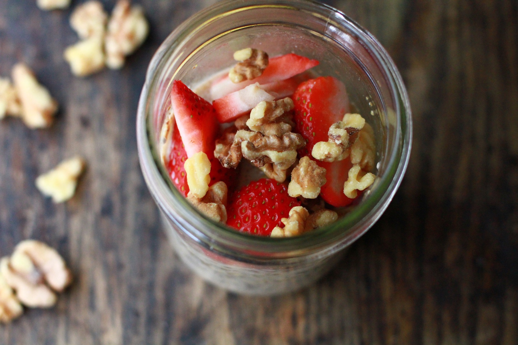 overnight oats with berries
