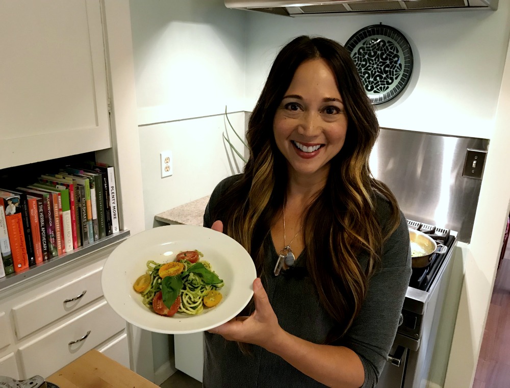 dairy free pesto with zucchini noodles