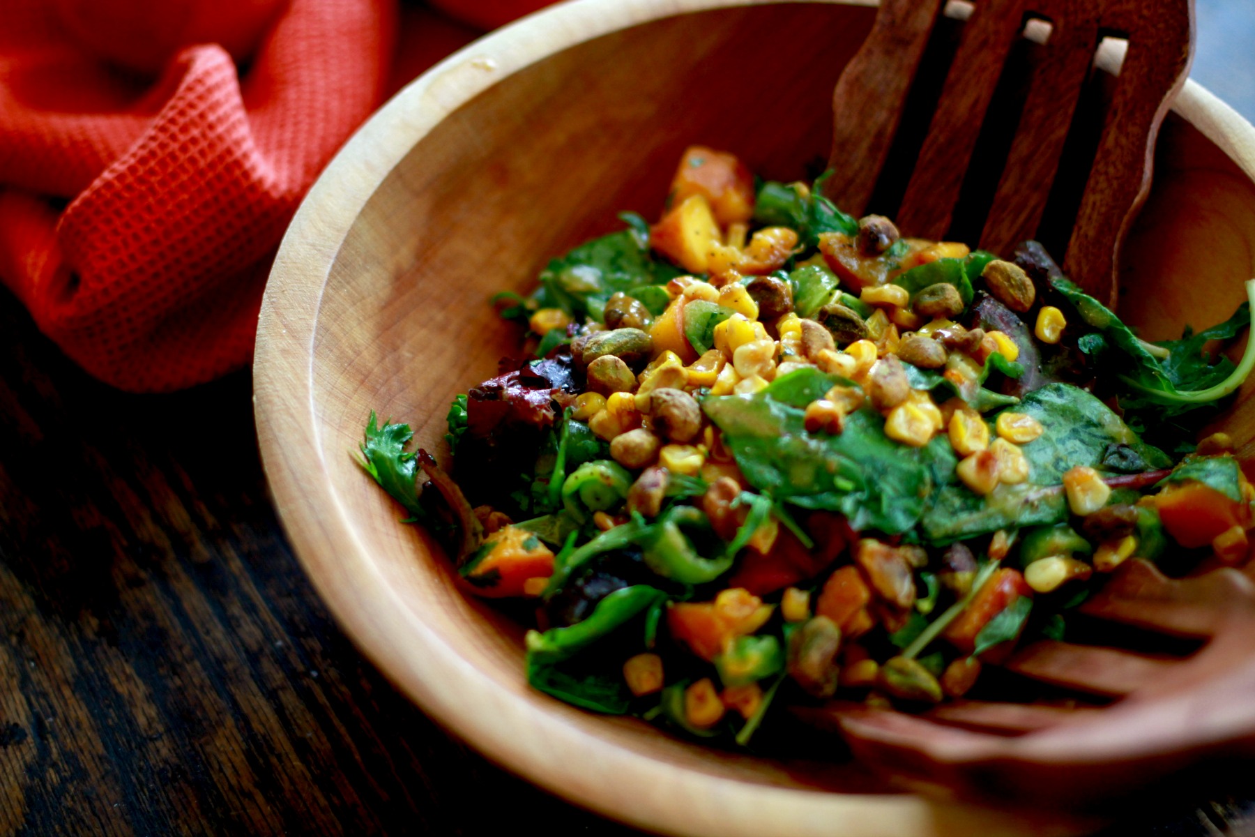 summer salad with peaches, spicy corn and snap peas