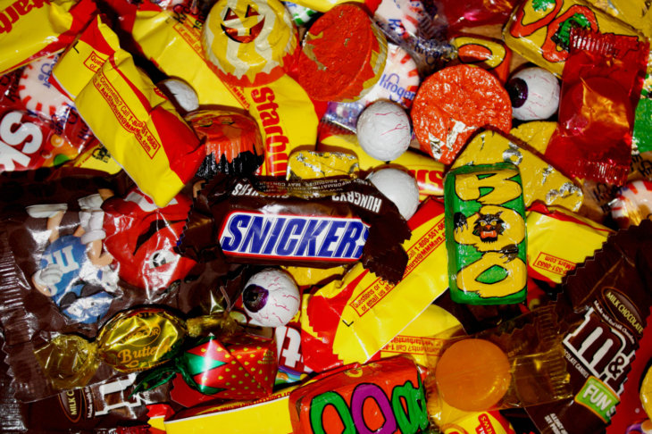 halloween candy snickers