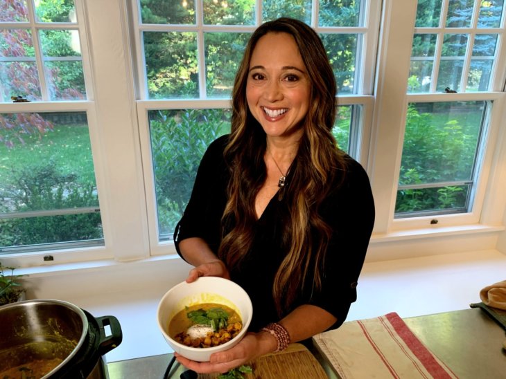 chickpea stew with turmeric and coconut
